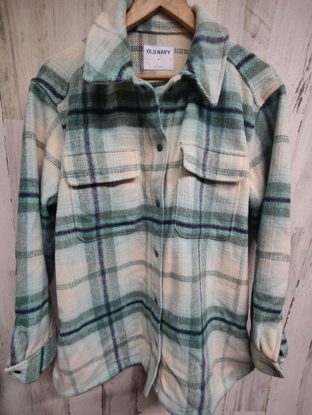 Old Navy Plaid Flannel Snap Up Shacket Women's M Oversized Pockets Thick Fabric
